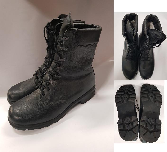 Nederlandse legerkist met gleuf normale breedte. (MEDIUM)