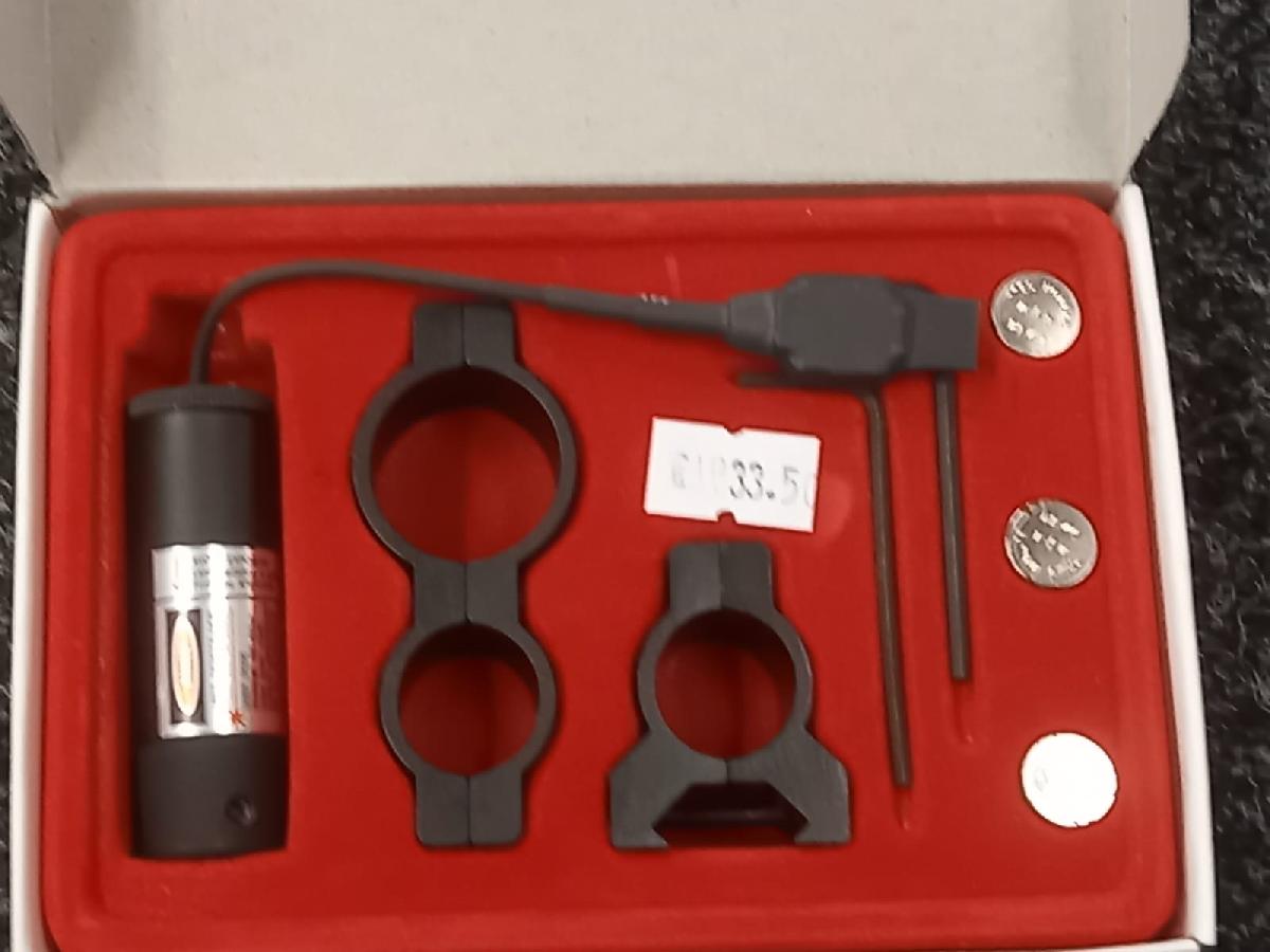 Laser Rood met 9cm snoer / klasse ; IIIA / voor op Weaver-picatinny 22mm rail of geschikt voor op 1 Inch scopebuis-4172-a