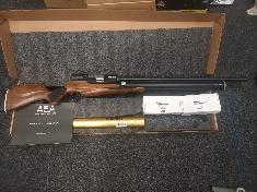 AEA Airguns - aea airguns zeus 72 728 gen 2 wood 32 inch zgan occassion demper 90x solid 935 grain 18 3mm persluchtbuks max 2000 joule 300 bar1 1
